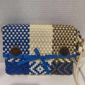 Blue Beige Gold Plastic Woven Clutch Bag Basket Weave Charms Wristlet Strap
